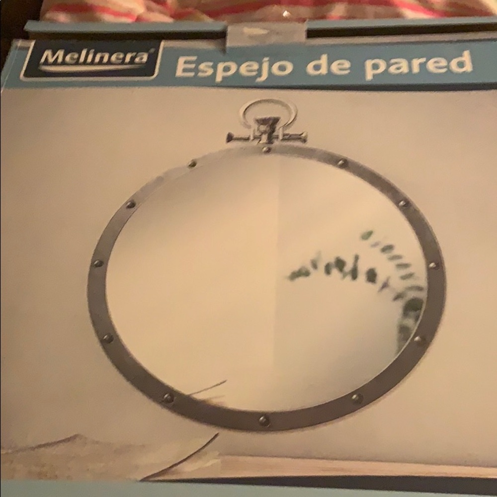 Round Wall Mirror